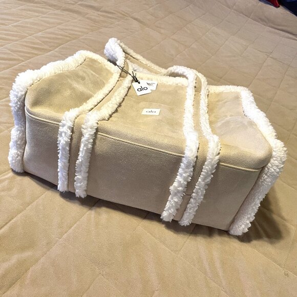 WINTERFUN TOTE BAG Oat/Ivory *NEW* w/tags RARE - Picture 9 of 9